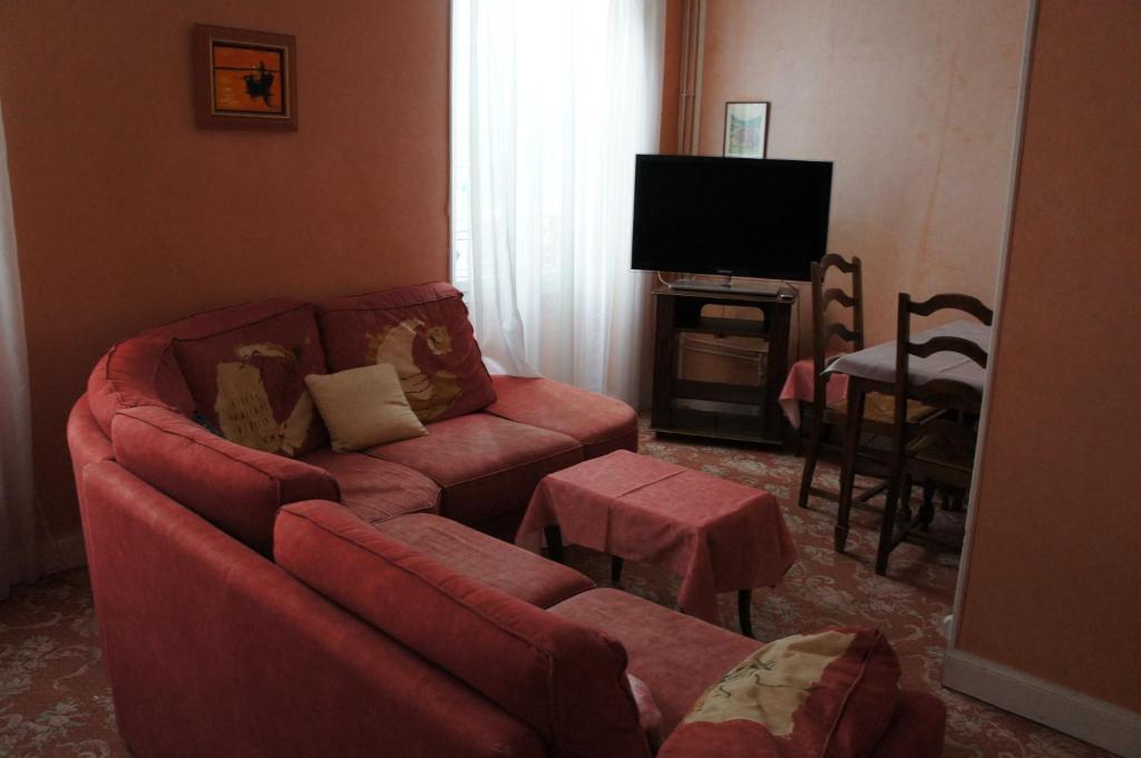 Hotel Le Commerce Bagnères-de-Bigorre Cameră foto